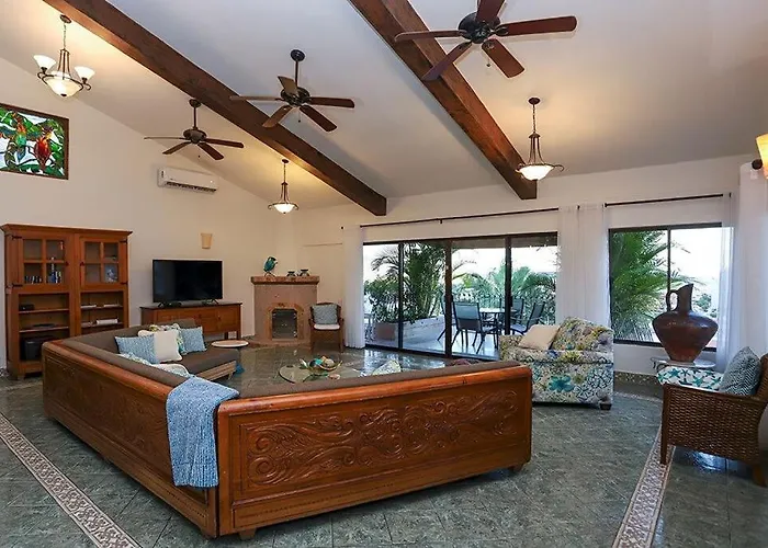 Сasa de vacaciones Casa Flamingo Cabo Luxurious Home, Spacious In El Pedregal Gated Community *